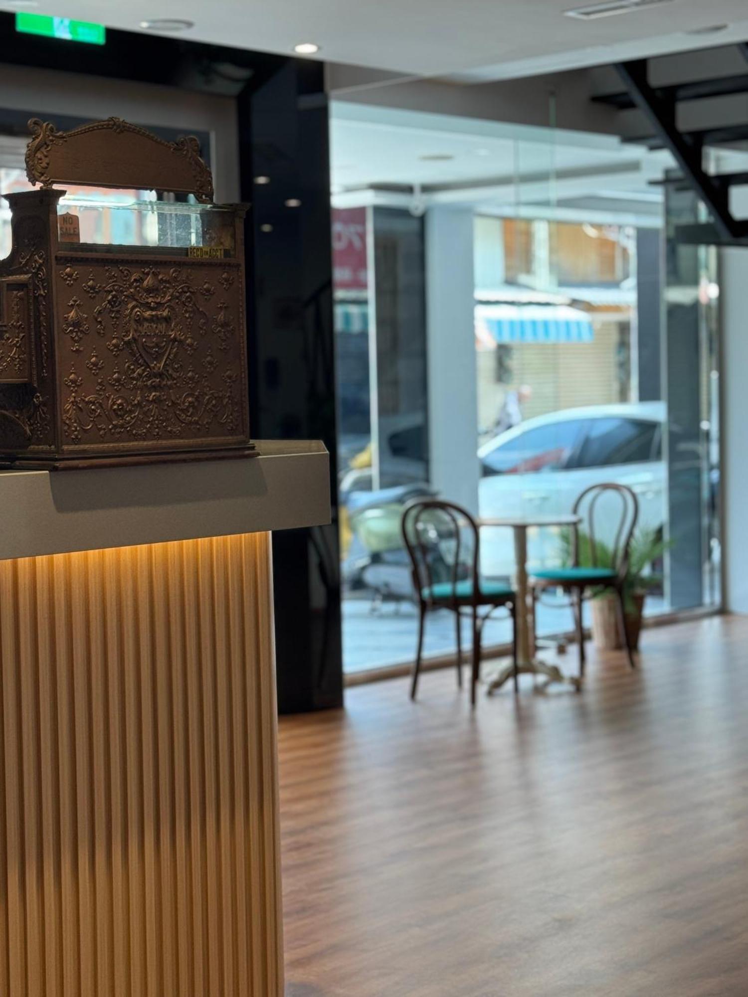 Yoshi Hotel - Tainan Sinmei Branch מראה חיצוני תמונה