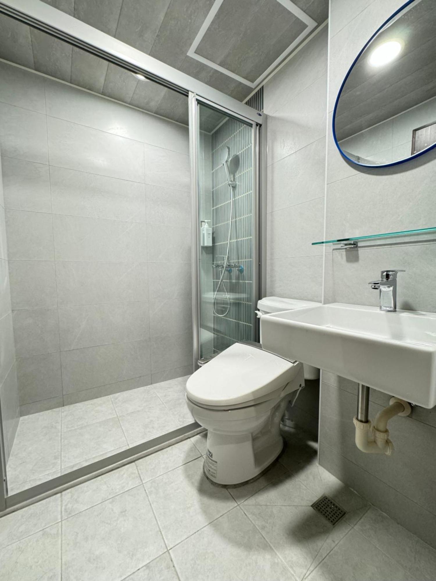 Yoshi Hotel - Tainan Sinmei Branch מראה חיצוני תמונה